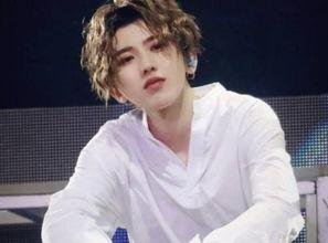 蔡徐坤吃瓜路人视频